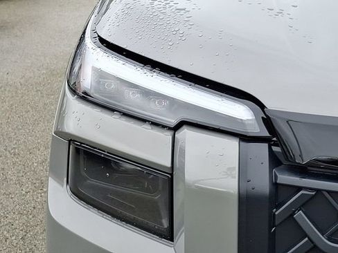 New 2026 Subaru Outback Limited AWD/4WD image 10