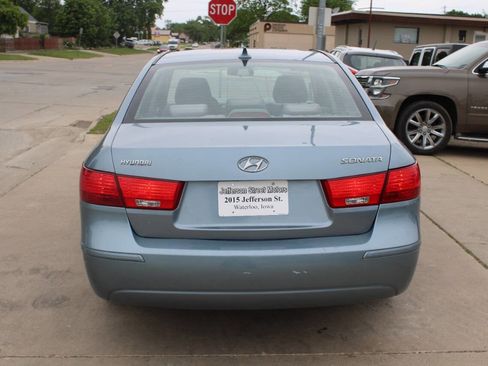 Used 2010 Hyundai Sonata GLS FWD image 3