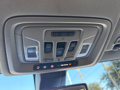 Used 2019 GMC Sierra 1500 SLT AWD/4WD image 29
