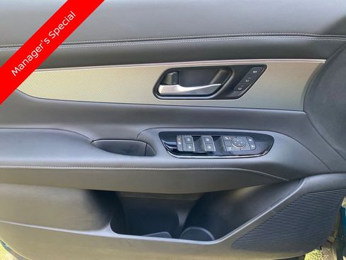 New 2025 Nissan Murano SL image 13