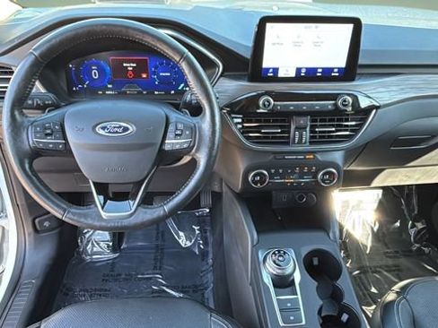 Used 2020 Ford Escape Titanium w/ Titanium Premium Package 2.0 image 9