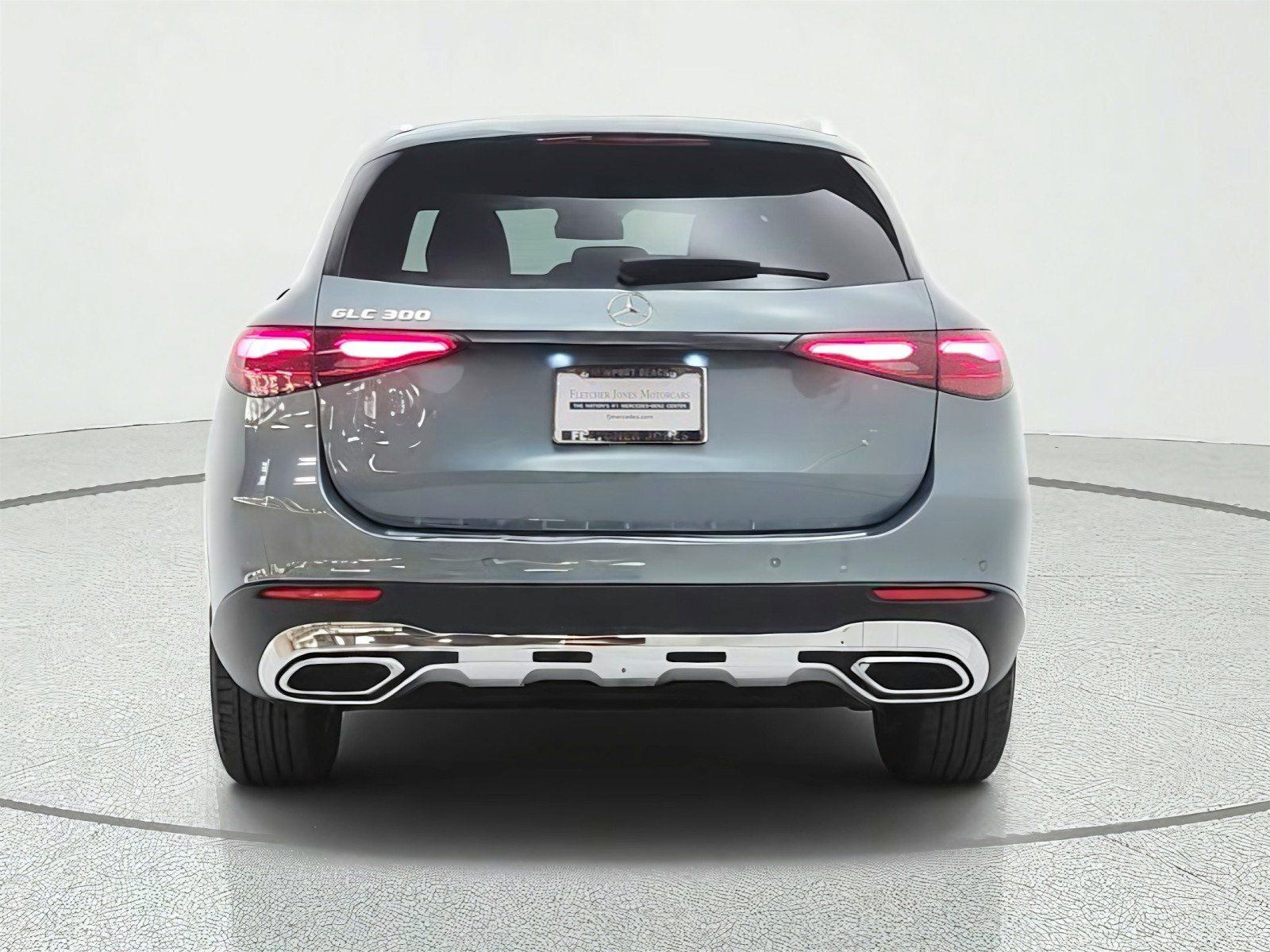 Used 2026 Mercedes-Benz GLC 300 image 4