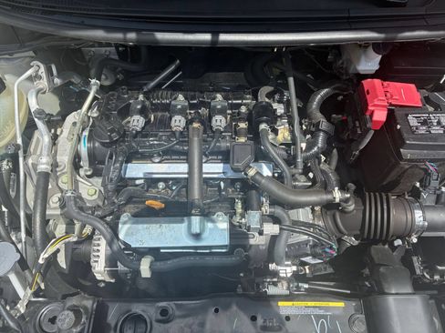 Used 2025 Nissan Versa SV FWD image 26