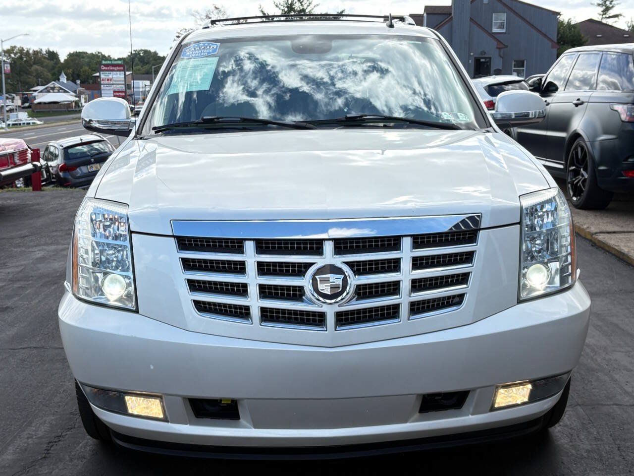 Used 2007 Cadillac Escalade EXT w/ Information Package AWD/4WD image 2