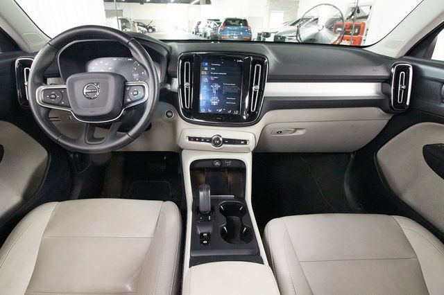 Used 2019 Volvo XC40 T5 Momentum AWD/4WD image 7