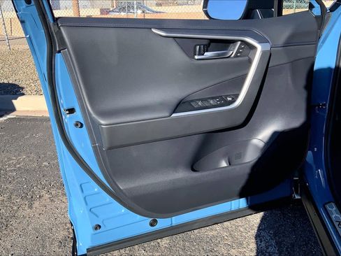 Used 2025 Toyota RAV4 XSE image 18