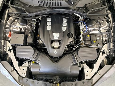 Used 2016 Maserati Ghibli RWD image 41
