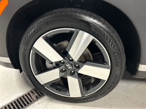 Used 2024 Hyundai Santa Fe Limited image 9