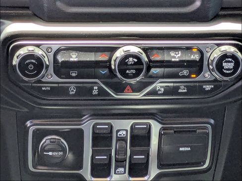 Used 2020 Jeep Gladiator Sport w/ Quick Order Package 24S AWD/4WD image 17