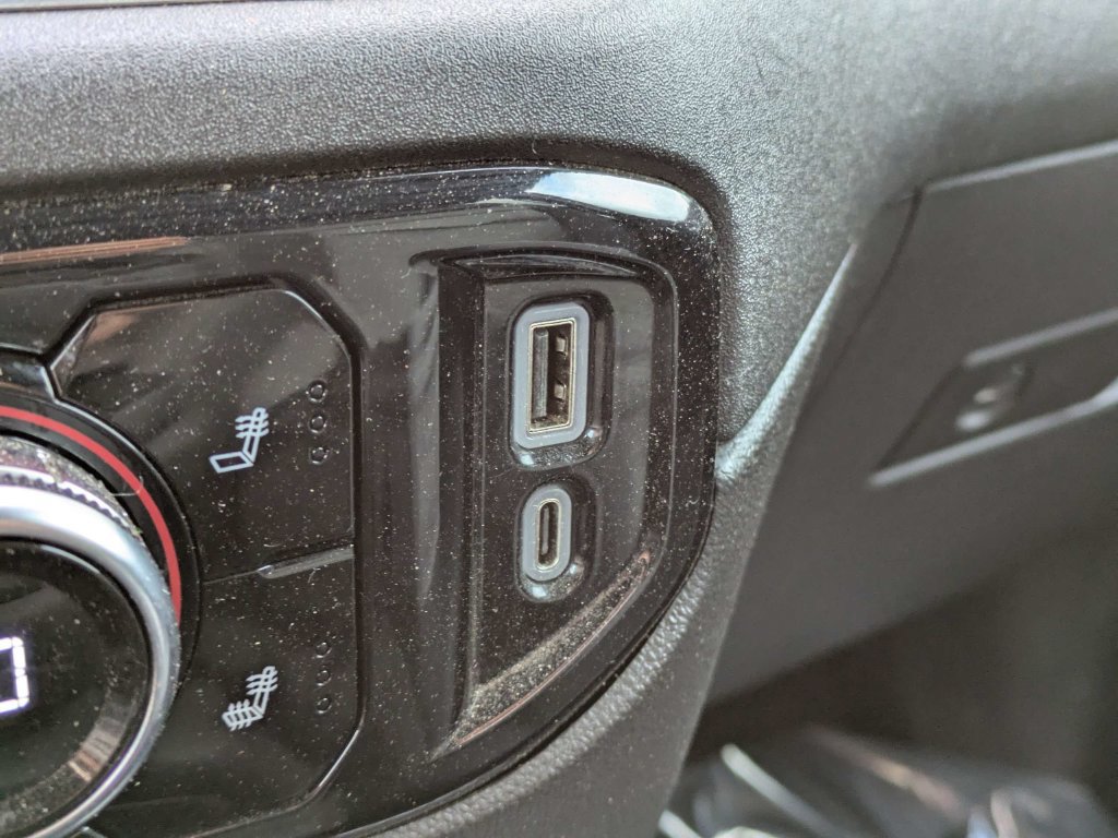 Used 2025 GMC Sierra 1500 SLT RWD image 22