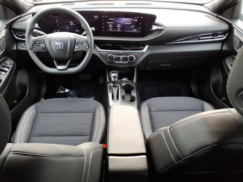 Used 2024 Buick Envista Preferred image 11