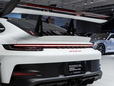 Certified 2023 Porsche 911 GT3 RS RWD image 34