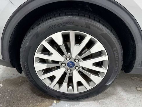 Used 2021 Ford Escape Titanium image 10