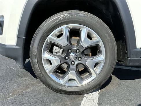 Used 2020 Jeep Compass Limited image 10