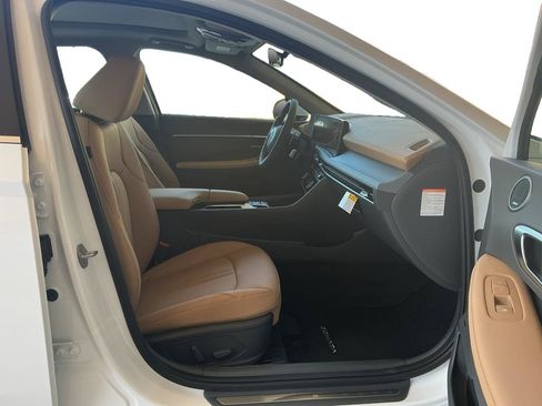 New 2026 Hyundai Sonata Limited FWD image 8