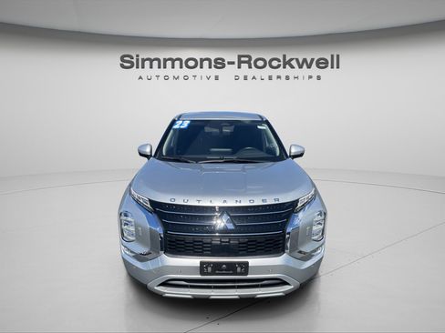 Used 2023 Mitsubishi Outlander SE AWD/4WD image 8