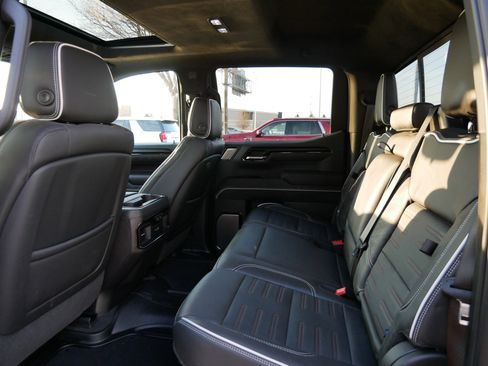 Used 2024 GMC Sierra 1500 AT4X image 10