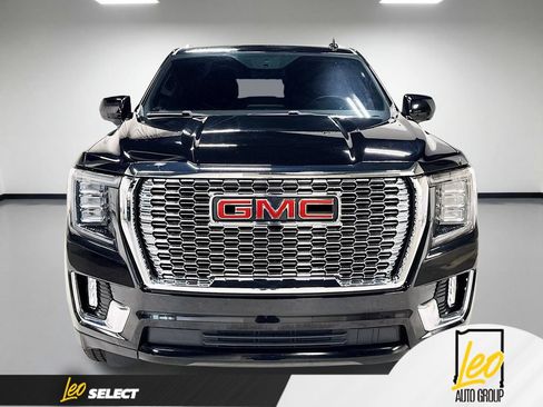 Used 2023 GMC Yukon SLE w/ Gmc Pro Safety Plus Package AWD/4WD image 2