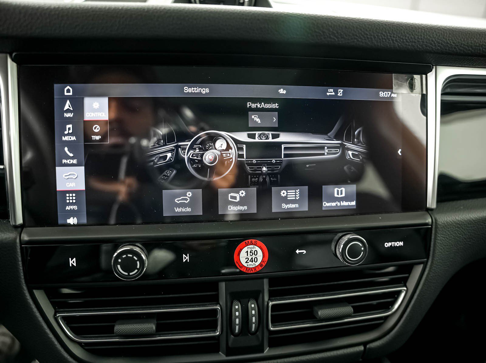 Used 2026 Porsche Macan AWD/4WD image 25