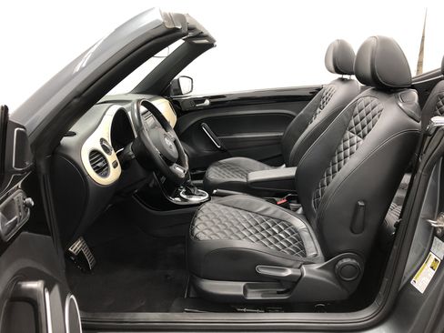 Used 2019 Volkswagen Beetle 2.0T Final Edition SEL image 13