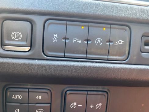 Used 2021 Chevrolet Tahoe LT AWD/4WD image 26
