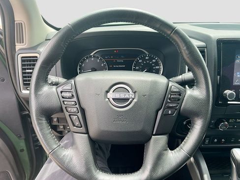Used 2022 Nissan Frontier SV w/ SV Premium Package AWD/4WD image 11