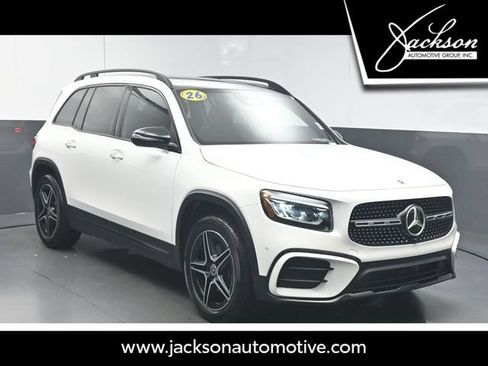 Used 2026 Mercedes-Benz GLB 250 image 1