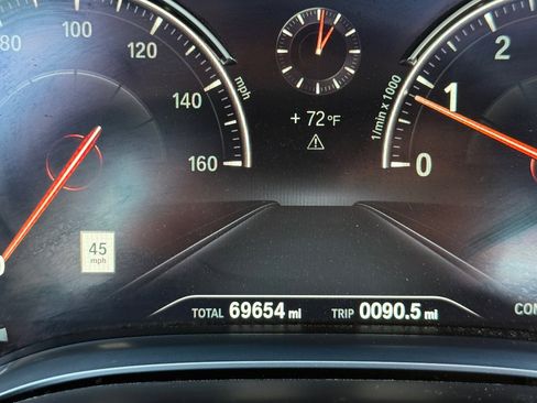 Used 2016 BMW 750i xDrive image 32