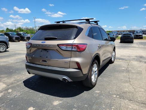 Used 2021 Ford Escape SE w/ Convenience Package FWD image 5