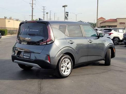 Certified 2025 Kia Soul LX w/ LX Technology Package image 6