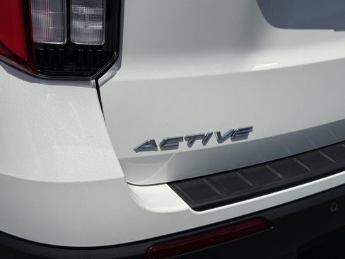 Certified 2025 Ford Explorer Active RWD image 10