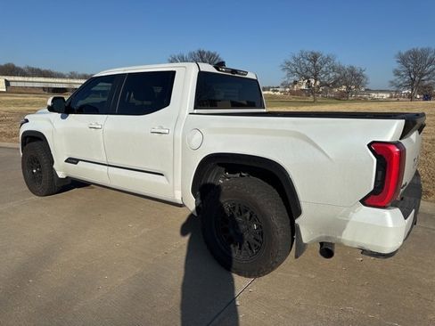 Used 2024 Toyota Tundra Platinum image 5