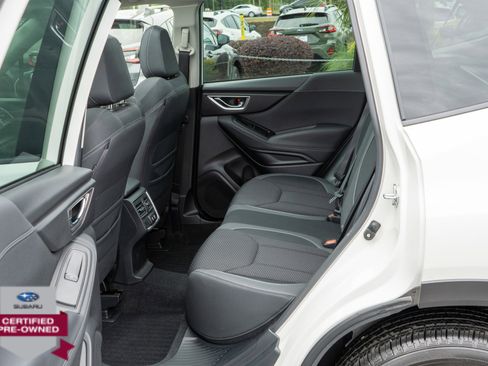 Used 2023 Subaru Forester Premium AWD/4WD image 31
