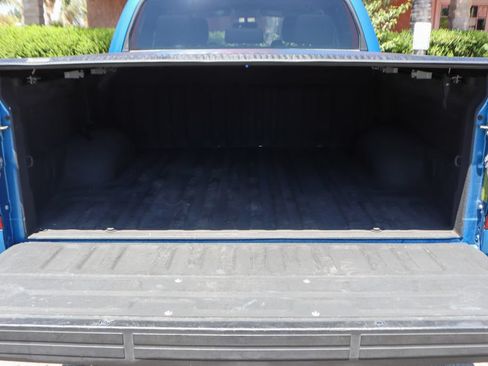 Used 2017 Toyota Tundra SR5 w/ SR5 Upgrade Package RWD image 9