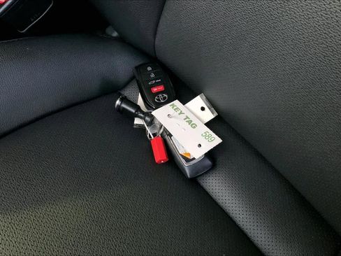 Used 2024 Toyota Grand Highlander XLE image 13