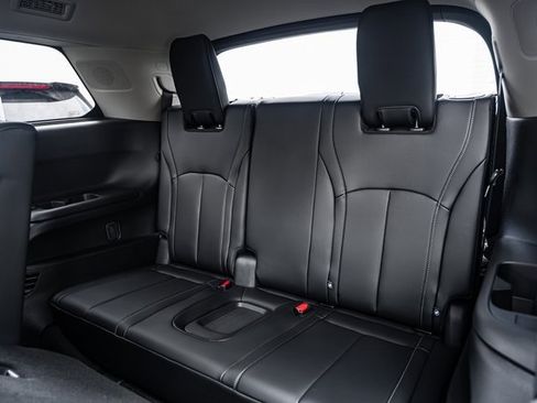 New 2026 INFINITI QX60 Luxe image 13