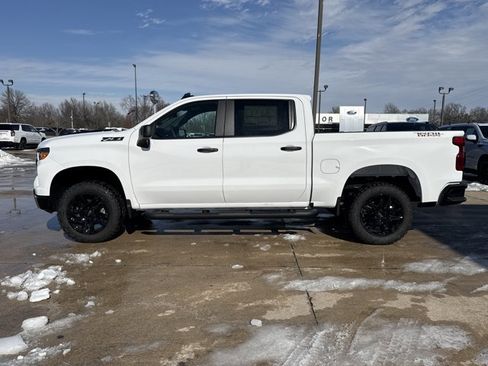 New 2026 Chevrolet Silverado 1500 Custom Trail Boss w/ LPO, Dark Essentials Package image 9