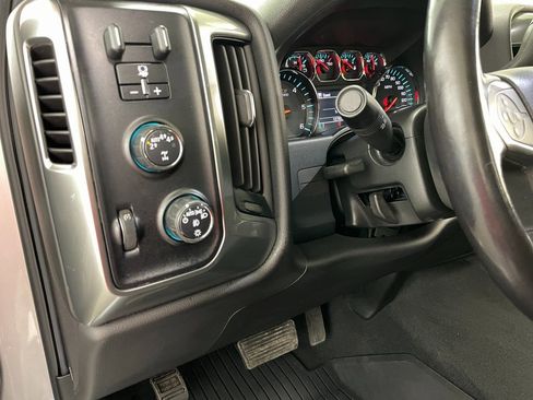 Certified 2019 Chevrolet Silverado 1500 LT w/ All Star Edition image 27