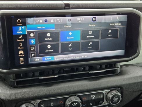 Used 2024 Jeep Gladiator Sport image 17