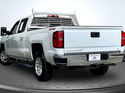 Used 2017 Chevrolet Silverado 1500 LT w/ LT Fleet Convenience Package AWD/4WD image 3