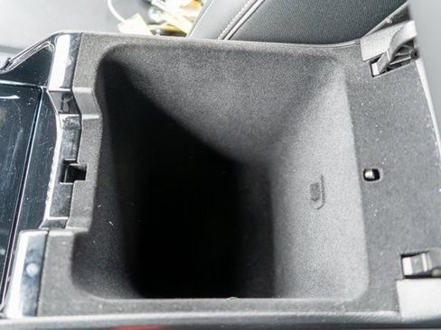 Used 2023 Jeep Grand Cherokee Overland w/ Luxury Tech Group IV image 35