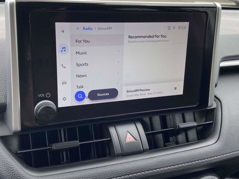 Used 2024 Toyota RAV4 XLE image 27