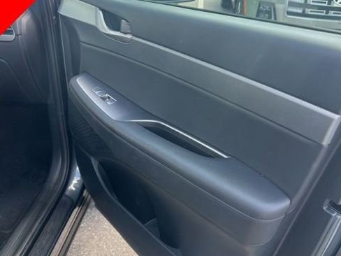 Used 2023 Hyundai Palisade SEL w/ Premium Package FWD image 6