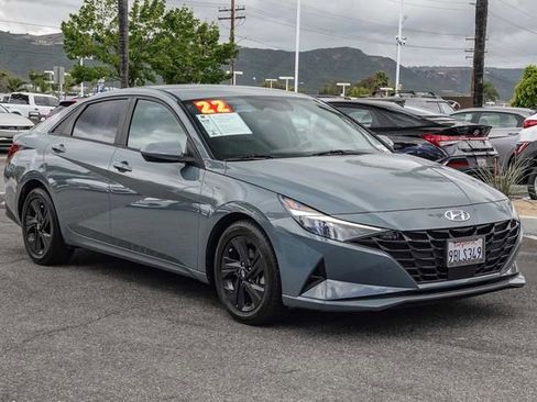 Certified 2023 Hyundai Elantra Limited FWD image 3