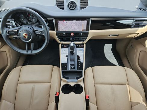 Certified 2026 Porsche Macan AWD/4WD image 24