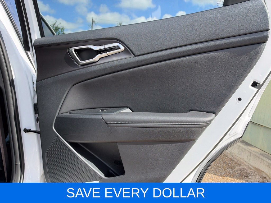 Used 2026 Kia Sportage EX w/ EX Panorama Roof Package FWD image 18