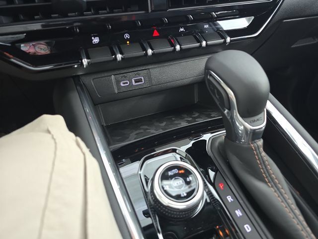 New 2026 GMC Canyon AT4 AWD/4WD image 22