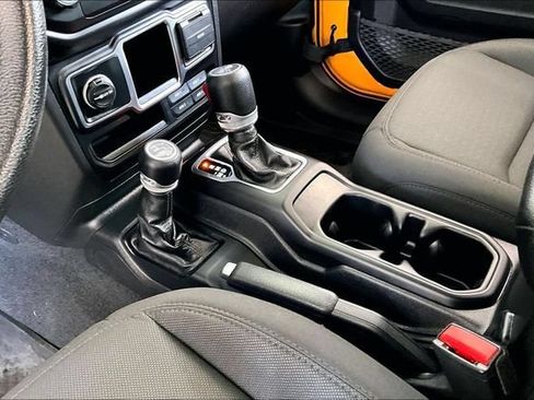 Used 2021 Jeep Wrangler Unlimited Sport AWD/4WD image 15