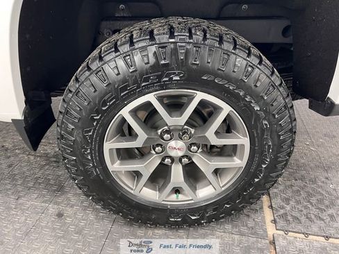 Used 2022 GMC Canyon AT4 w/ Trailering Package image 21