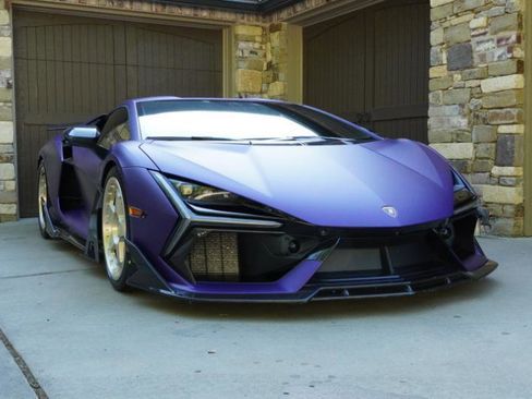 Used 2024 Lamborghini Revuelto AWD/4WD image 2
